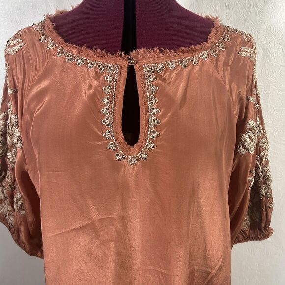 Sundance Embroidered Beaded Satin Peasant Top Blouse Sz S Mauve Boho Cottagecore - Picture 4 of 12
